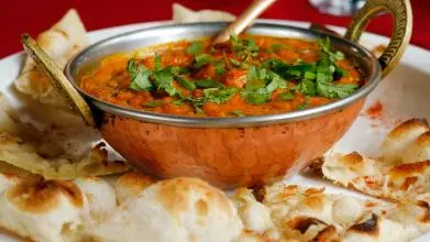 Curry and naan bread